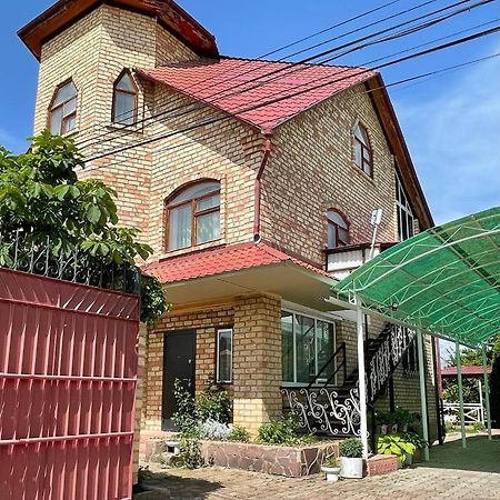 Guest House Visit Cholpon-Ata Exterior photo
