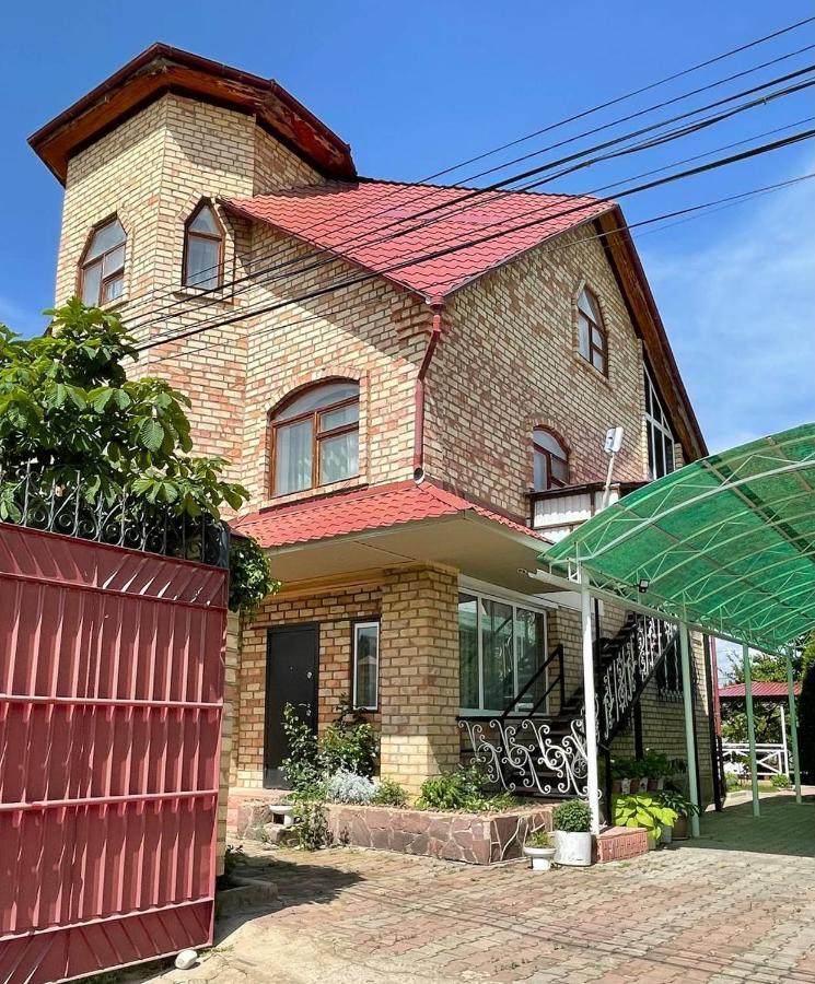 Guest House Visit Cholpon-Ata Exterior photo