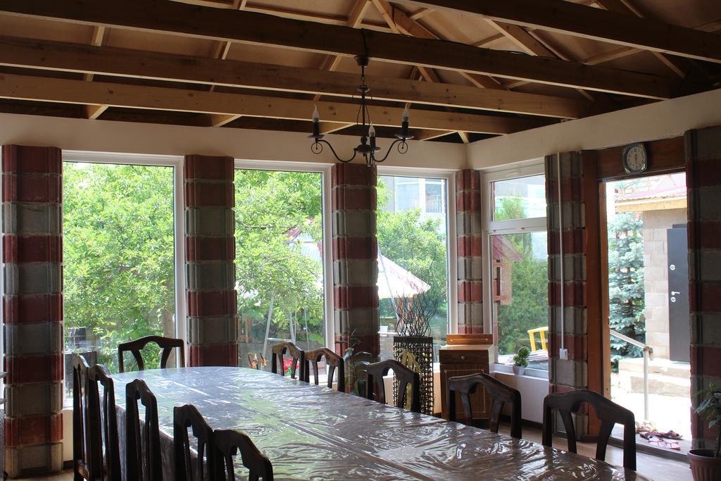 Guest House Visit Cholpon-Ata Exterior photo